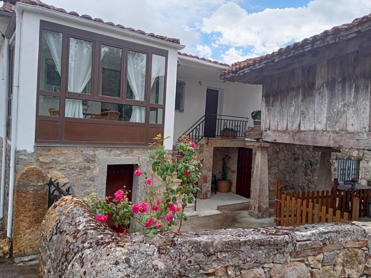 Casa La Cruz A 2Km De Onís エクステリア 写真